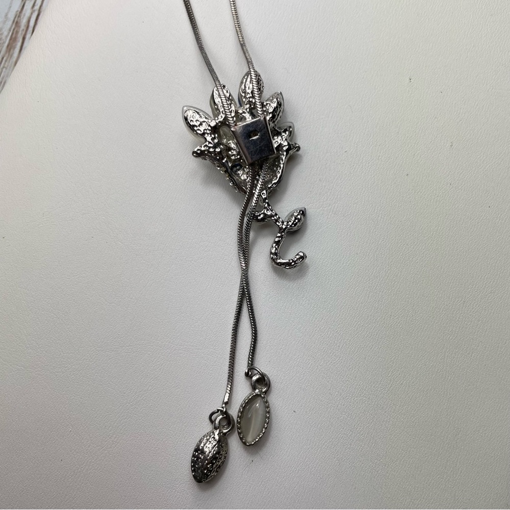 VINTAGE FLOWER NECKLACE - Picture 3 of 8